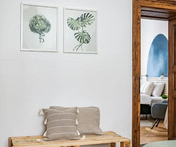 Blue Peace Downtown Apartment