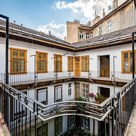 Blue Peace Downtown *